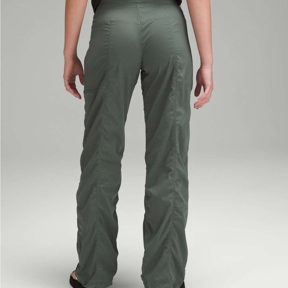 Lululemon Dance Studio Mid-Rise Full Length Pant
Dark Forest (?) Size 6 - Picture 2 of 13